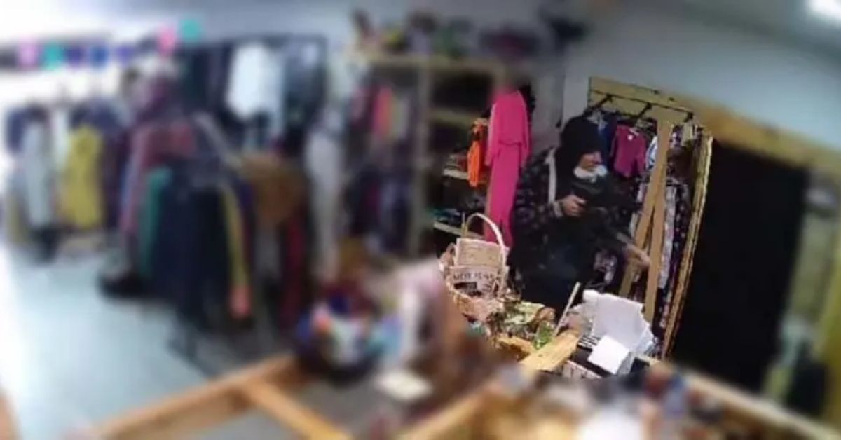 'Deus abençoe você', dispara assaltante armado ao roubar vendedora; video 31 FN+