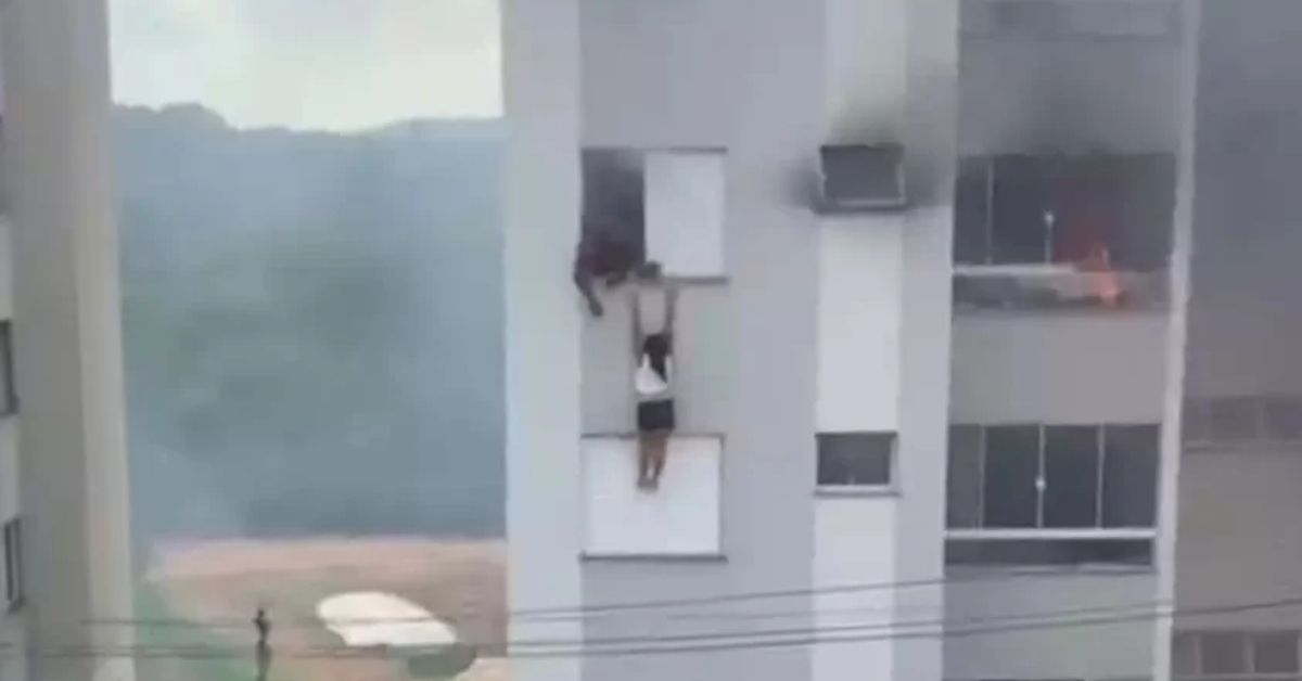 Criança que provocou incêndio no apartamento dos avós fez pesquisa por 'rituais de bruxaria' 31 FN+