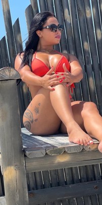 Myla Santana: a mãe de MC Ryan SP que conquistou as Redes Sociais 34 Aos 40 anos, mãe de MC Ryan faz sucesso na web e funkeiro alerta: 'Respeito porque é casada' | Famosos | extra