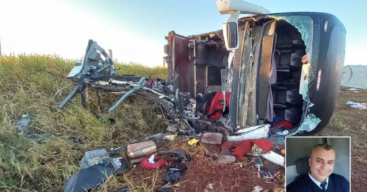 Acidente de ônibus com 64 passageiros deixa morto em SP; motorista teria tido mal súbito 31 FN+