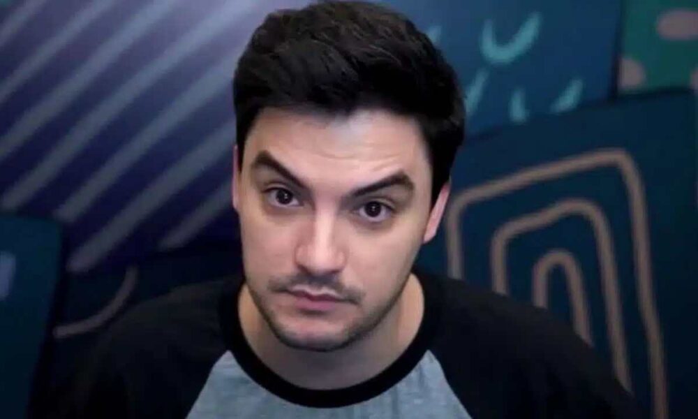 Felipe Neto Alega Ser Alvo de 'Maldição e Feitiçaria' e Toma Atitude Inusitada 37 felipe neto 1000x600.jpg