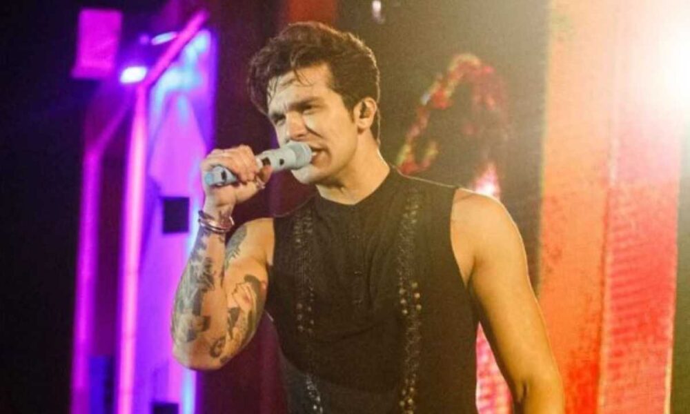 Liberado pelos médicos, Luan Santana já está em casa 37 luan santana 1 1000x600.jpg