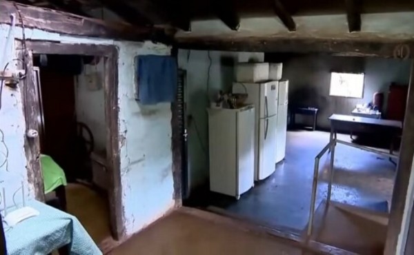 1723341296 95 a casa da infancia de Zeze Di Camargo e de