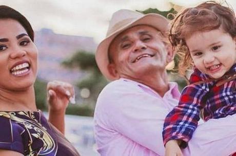 Lembra da Stefhany Absoluta, que foi detonada após casar com idoso rico? Ela está irreconhecível 48 1723457873 701 Lembra da Stefhany Absoluta que foi detonada apos casar com