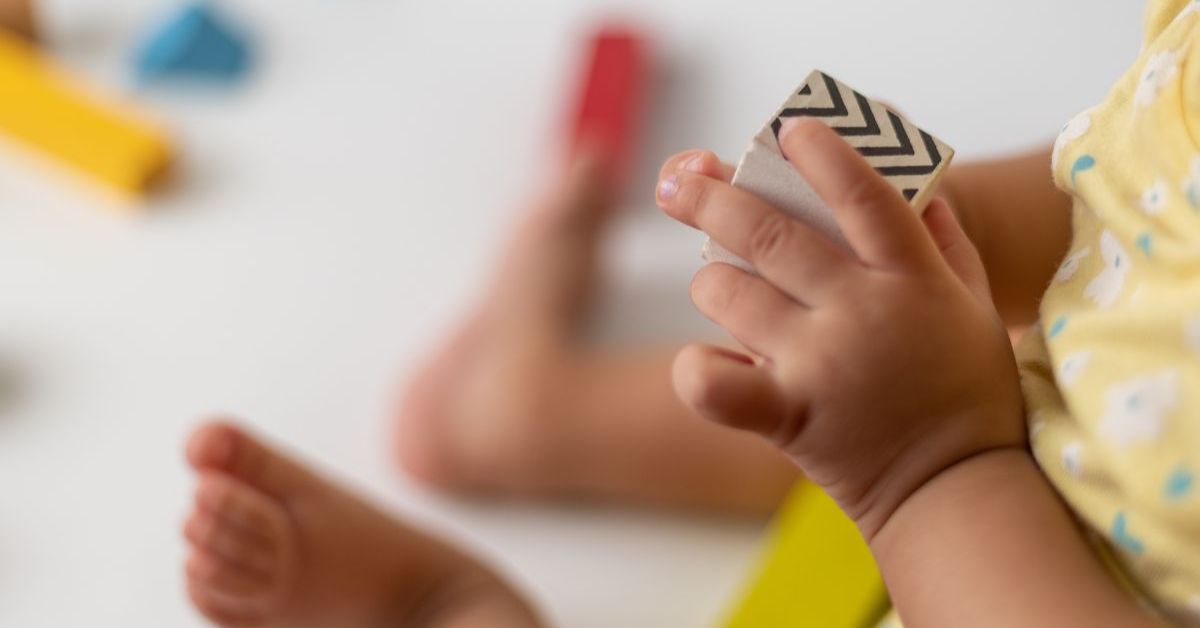 Funcionarios fecham creche antes da hora e deixam bebe de.jpg