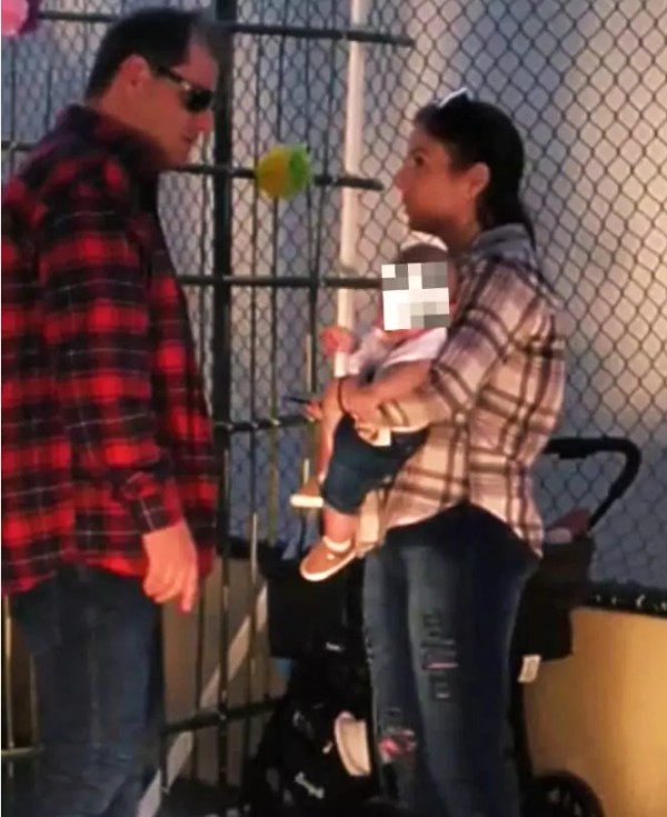 Suzane Von Richthofen faz aparecimento raro com filho irmao dela