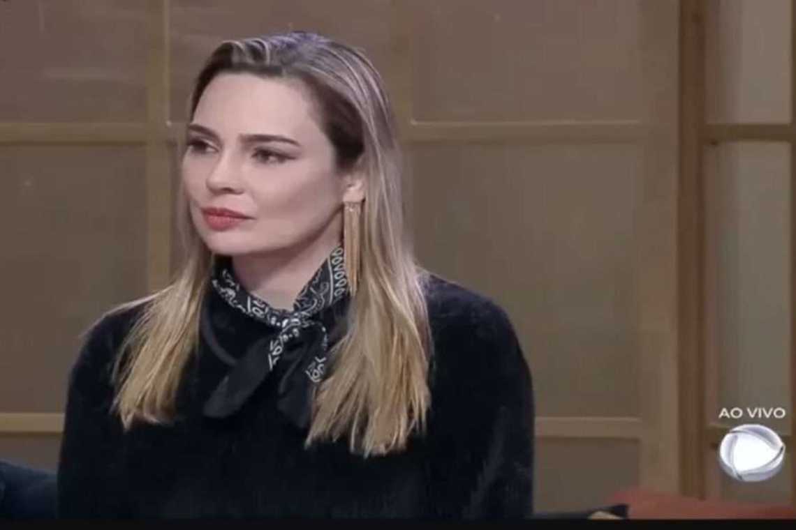 Rachel Sheherazade afunda audiência da Record em semana de homenagens a Silvio Santos 37 rachel sheherazade 2.jpg