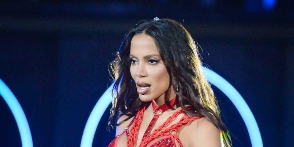 Estilista aciona Justiça contra Anitta por peças usadas em clipes 37 anitta.jpg