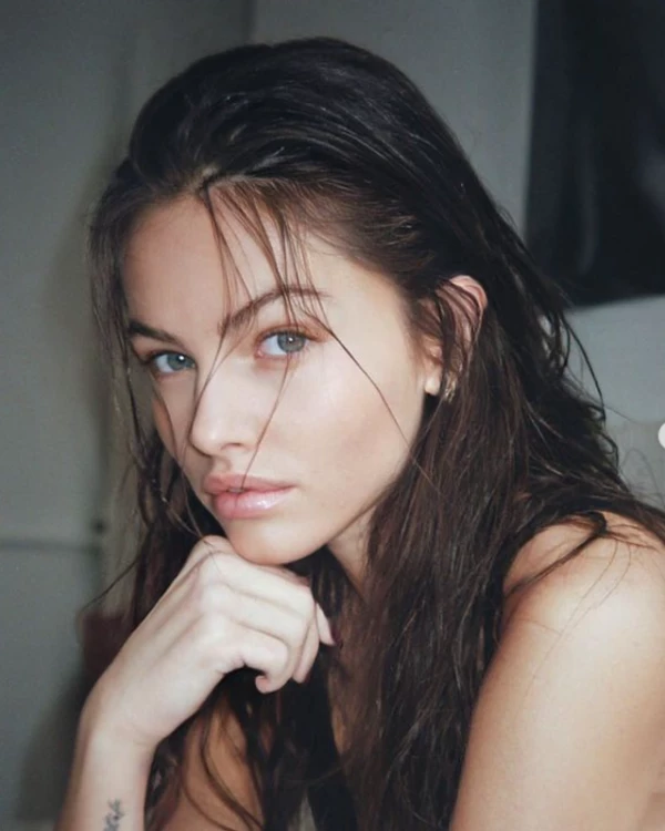 1732371217 329 Lembra da ‘menina mais bonita do mundo Ela cresceu e