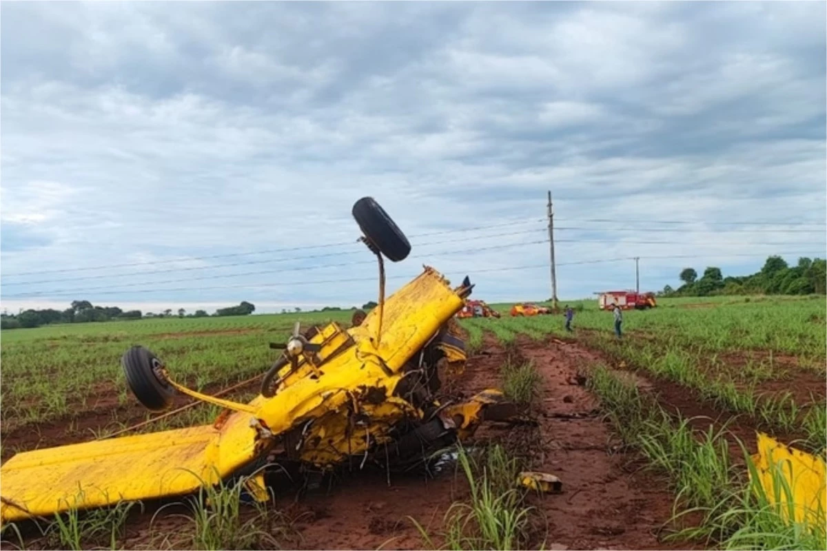 Queda de avião em Goiás tira a vida de uma pessoa; aeronave ficou completamente destruída 31 1News Brasil