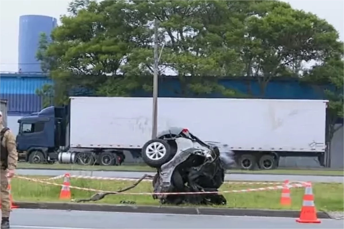 Homem perde a vida em grave acidente; o carro partiu ao meio e testemunha revela como foi 34 1News Brasil