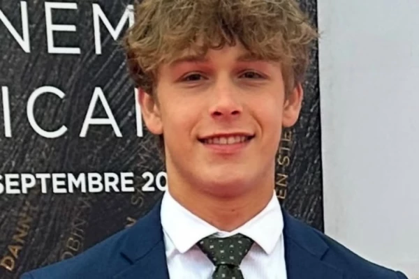 Ator de 16 anos perde a vida em grave acidente