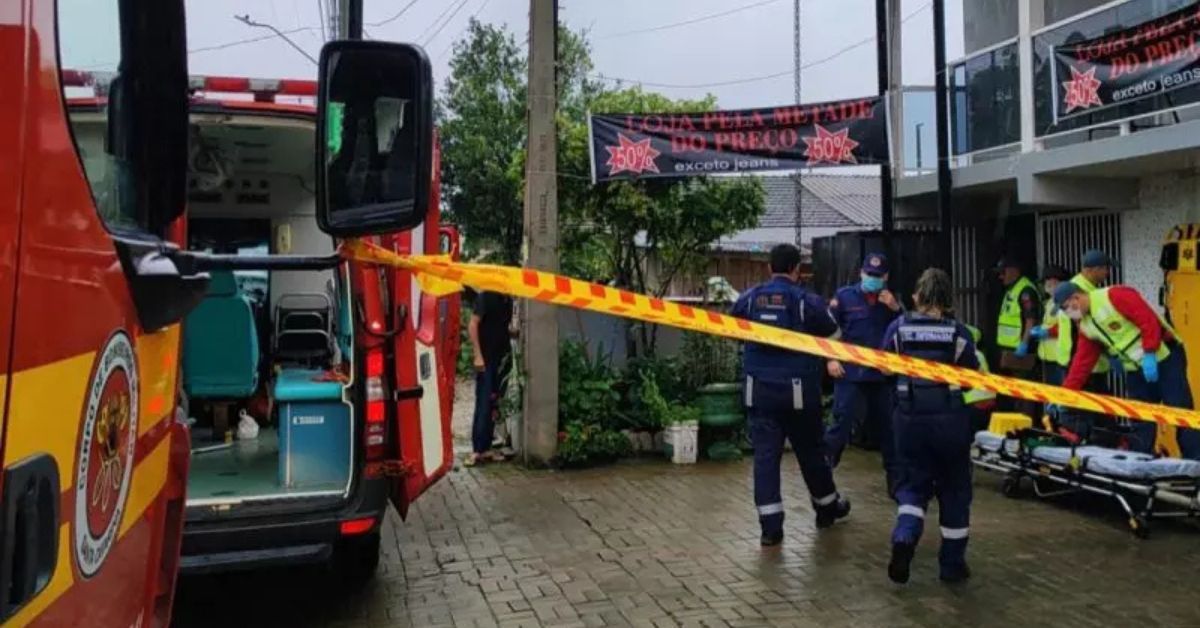 Elevador despenca em SC e mulher acaba com fratura exposta e parte de membros amputados 31 FN+