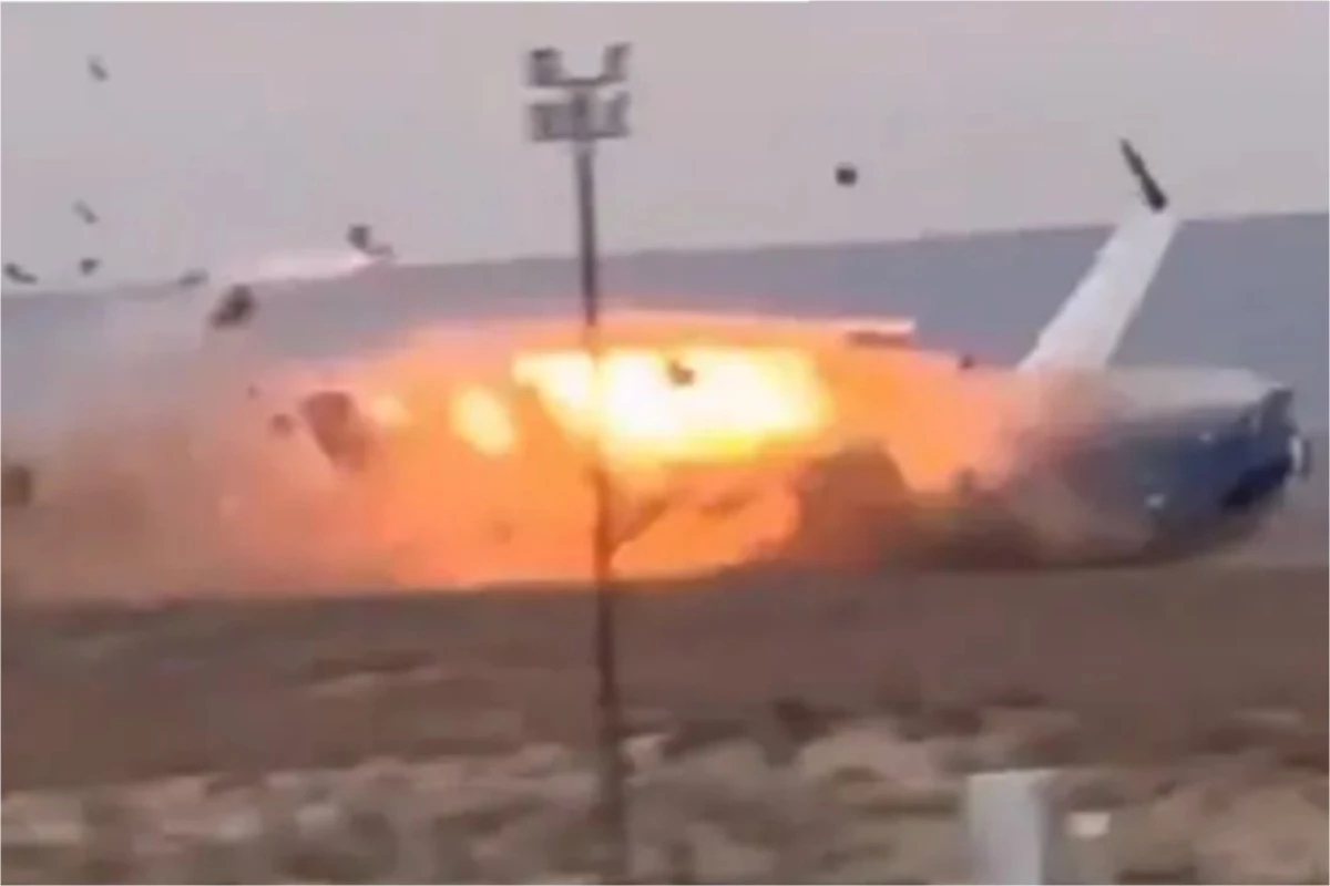Míssil da Rússia pode ter atingido avião que caiu com 67 pessoas, resultando em vários óbitos 31 1News Brasil