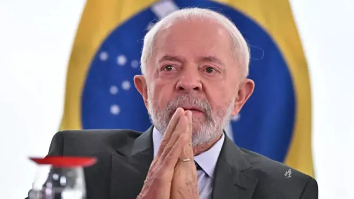 Pesquisa aponta que a popularidade de Lula esta despencando.webp