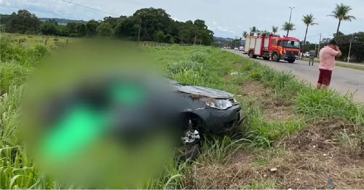 Vítimas são resistem após carro capotar na GO-070; mortos são identificados 31 FN+