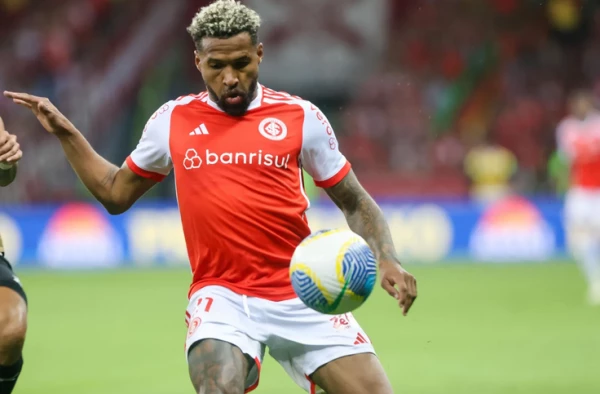 Wesley perde o pai em grave acidente de moto jogador