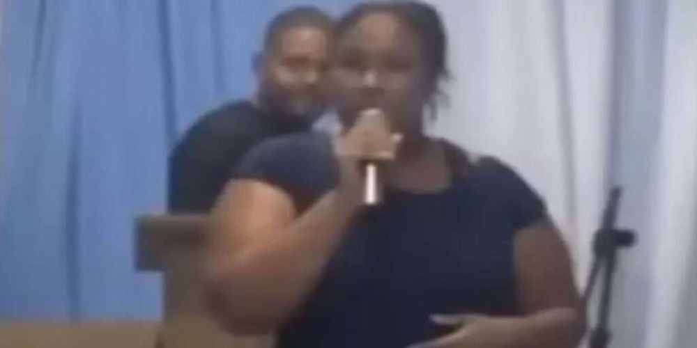 Mulher traída por pastor expõe caso durante culto e Viraliza nas Redes Sociais 31 mulher traida.jpg