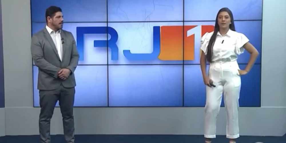 Gafe na Globo: Jornalista aparece chamando turistas de farofeiros 31 vinicius ferreira e isabella chaboudt.jpg