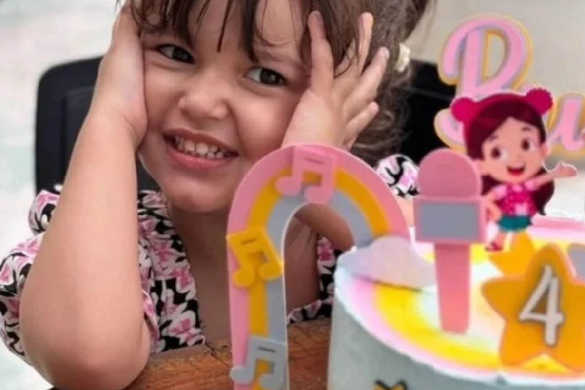 Menina de 4 anos morre em UTI; mãe acusa hospital de ter derrubado a criança no chão: 'Derrubaram Bruna' 31 1News Brasil