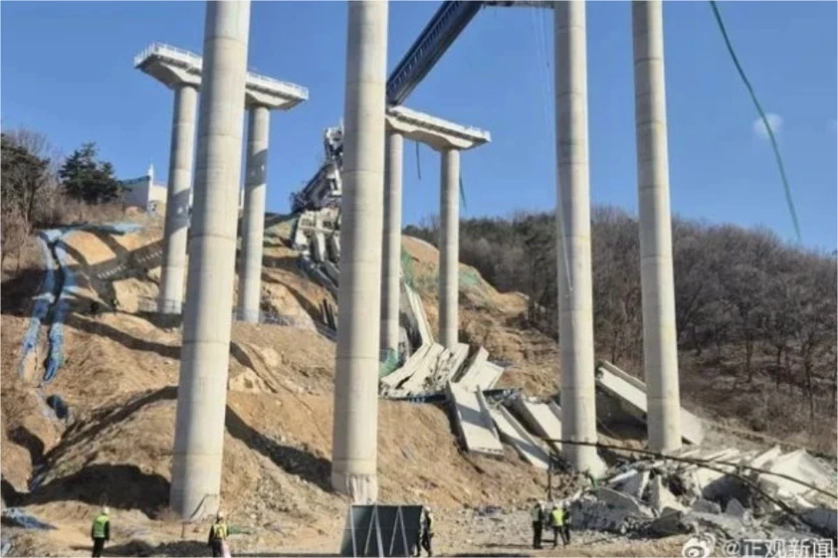 desabamento de ponte deixa vários óbitos e feridos; equipes de resgate estão no local 31 1News Brasil