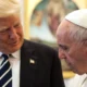 Donald Trump presta homenagem a papa Francisco nas redes.webp