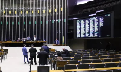 Camara aprova texto base de projeto sobre reajuste dos servidores.webp