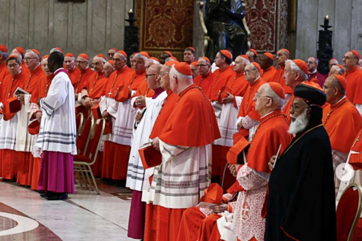 Cardeais se reúnem em conclave para a escolha no novo papa; sete brasileiros participam da eleição 30 1News Brasil