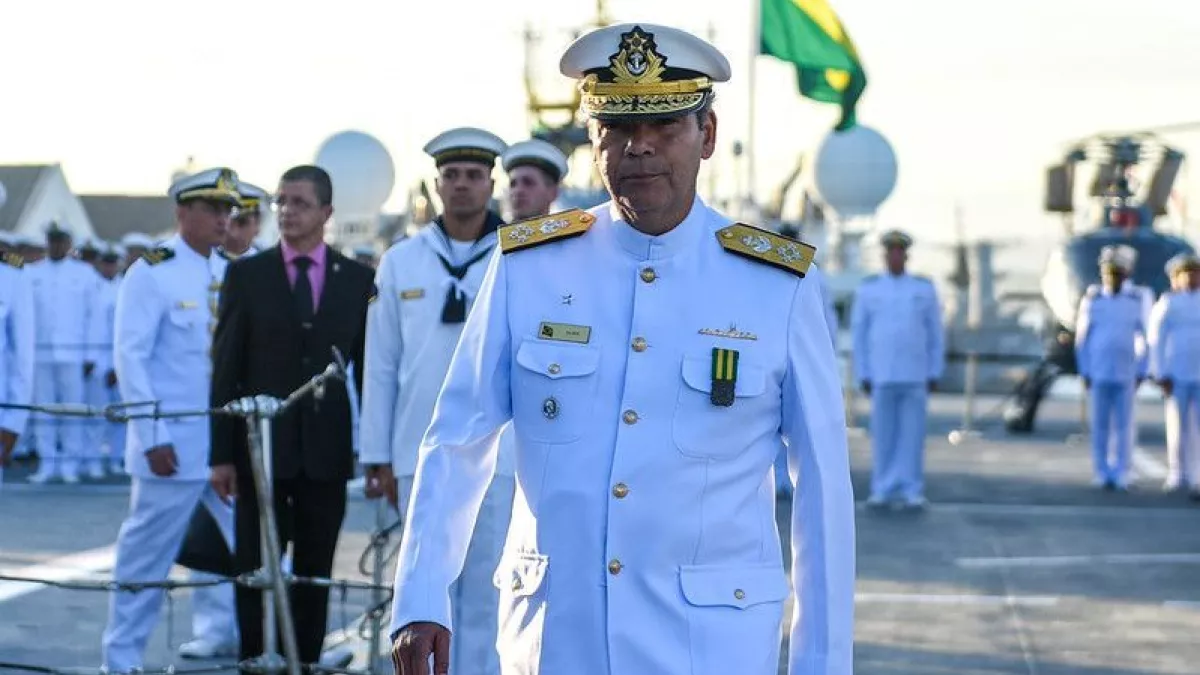 Comandante da Marinha assume ministerio da Defesa durante ferias.webp
