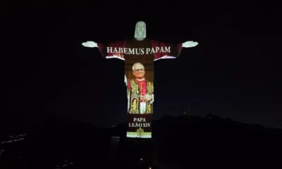 Cristo Redentor homenageia papa Leao XIV com projecao historica.webp