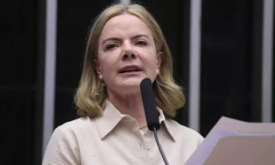 Gleisi agradece Hugo Motta por suspensao do deputado Gilvan.webp