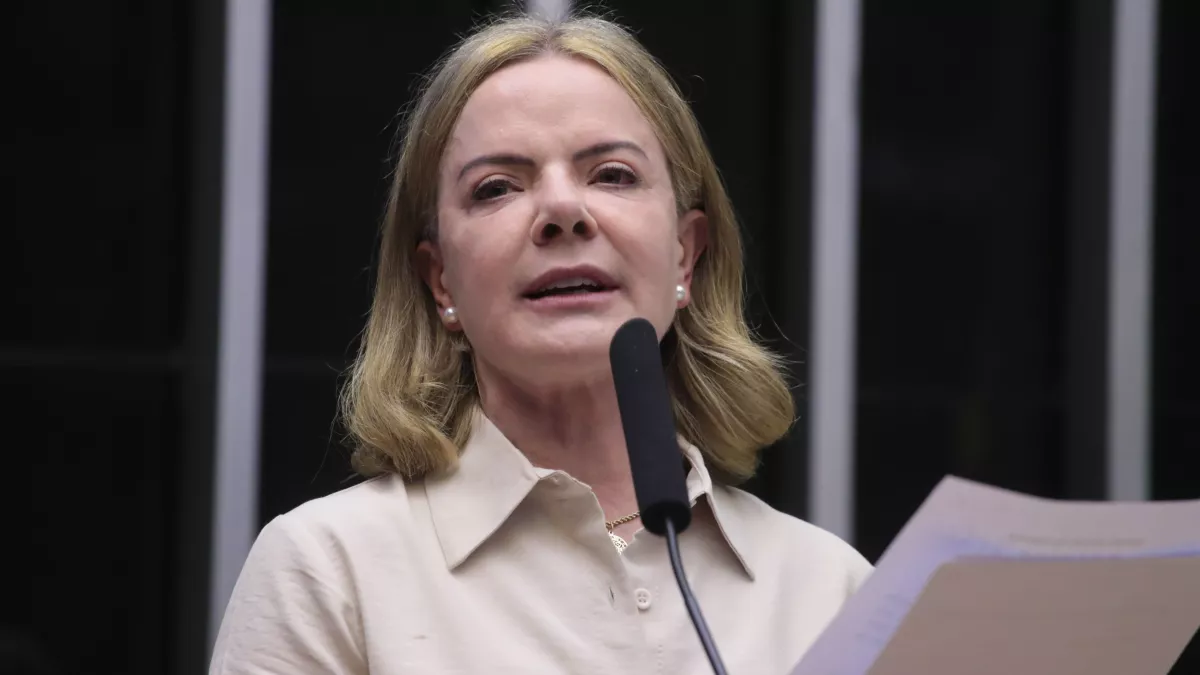 Gleisi agradece Hugo Motta por suspensao do deputado Gilvan.webp