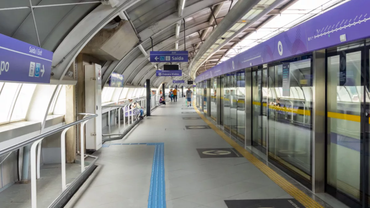 Passageira morre apos ficar presa em porta de trem.webp