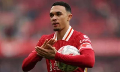 Saida de Alexander Arnold do Liverpool revolta torcedores nas redes.webp