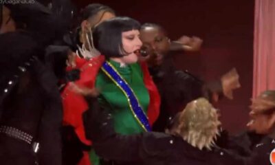 gaga.jpg