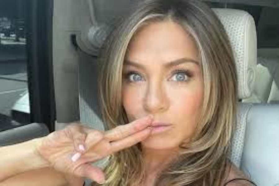 Homem invade casa de Jennifer Aniston; atriz estava na mansão 31 jennifer aniston.jpg