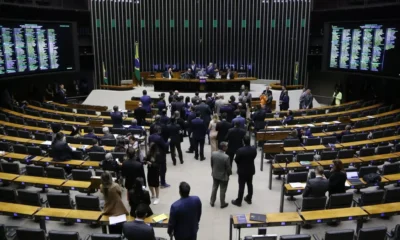 oposicao pressiona por investigacao mas Camara tem 14 CPIs pendentes.webp