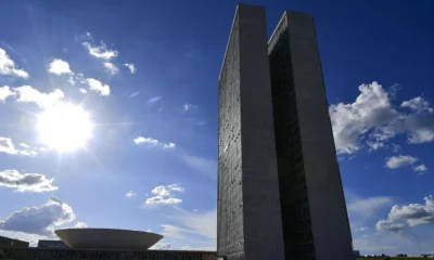 partidos com vagas na Esplanada deram 49 das assinaturas na.webp