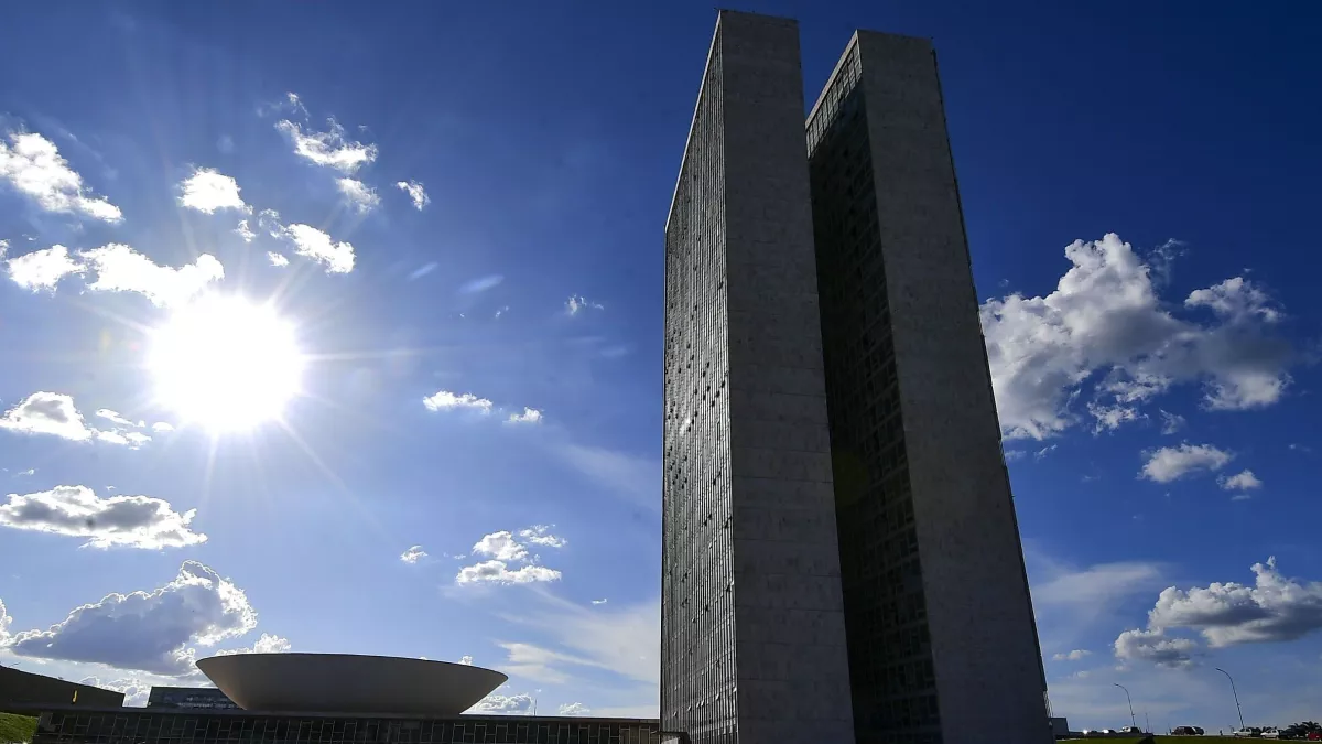 partidos com vagas na Esplanada deram 49 das assinaturas na.webp