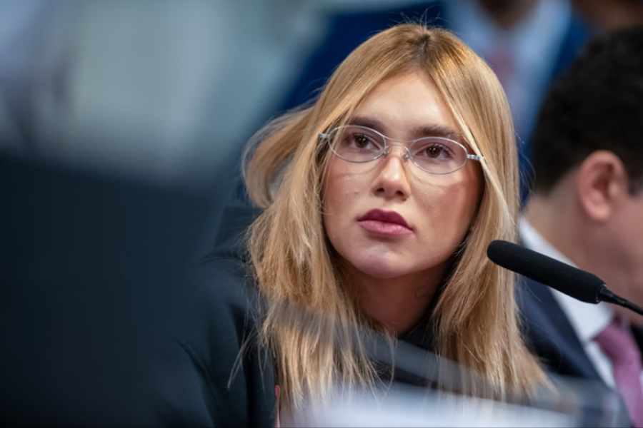 Virginia diz que jogou R$ 10 mil na Mega-Sena para ficar bilionária 31 virginia 1.jpg