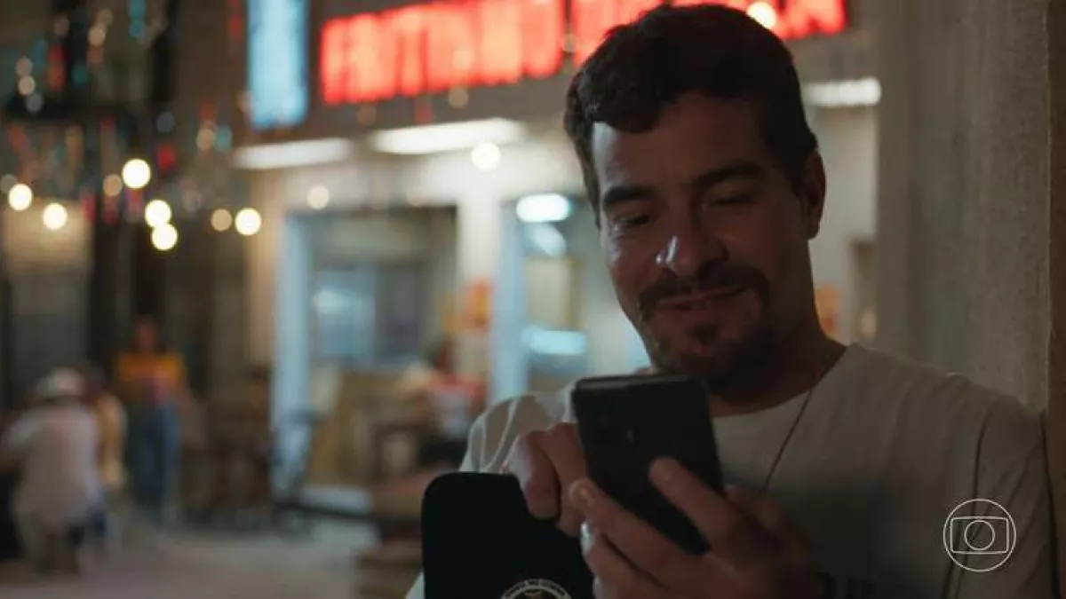 ‘Vale Tudo critica apostas online enquanto Globo exibe comerciais.webp