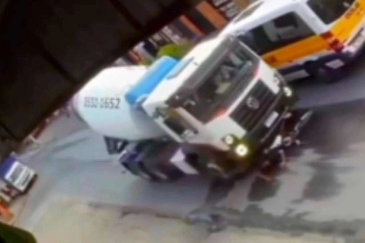 Adolescente de 13 anos tenta ultrapassar caminhão com bicicleta e o pior acontece; câmeras flagraram tudo 31 1News Brasil