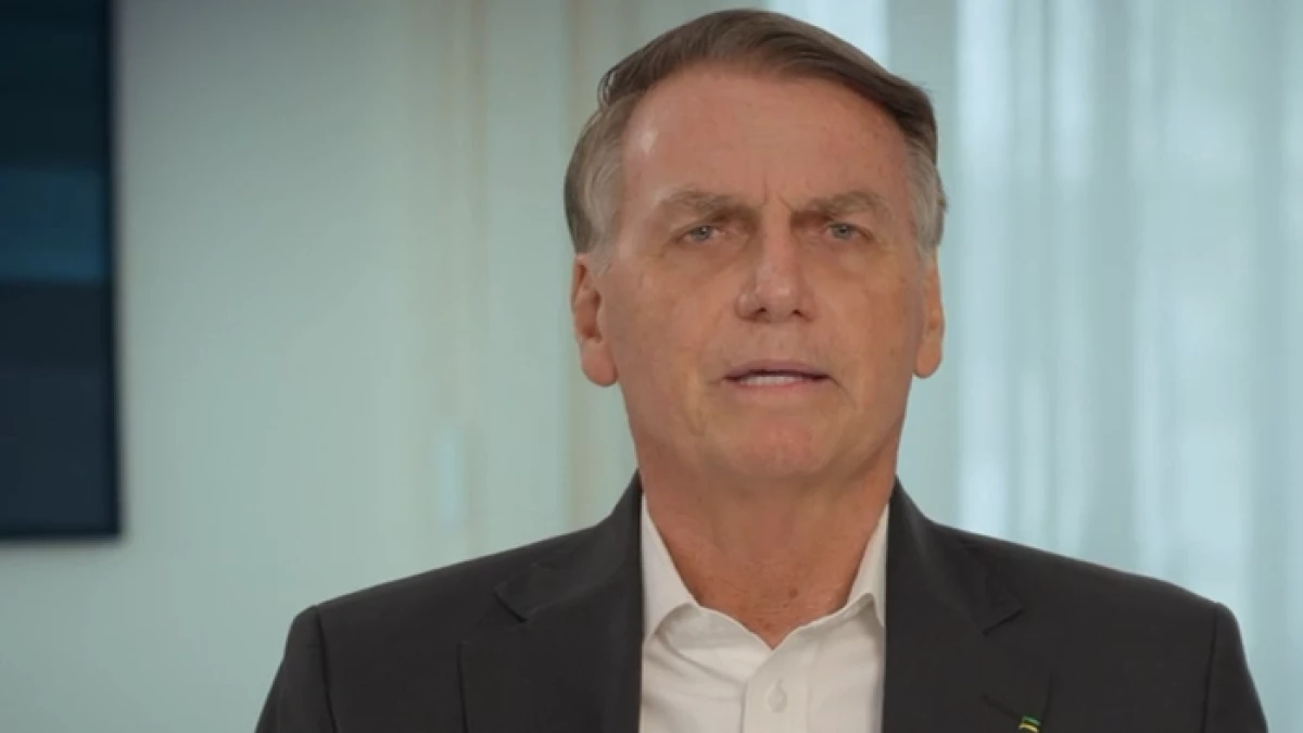Bolsonaro passa a noite no Palacio dos Bandeirantes antes.webp