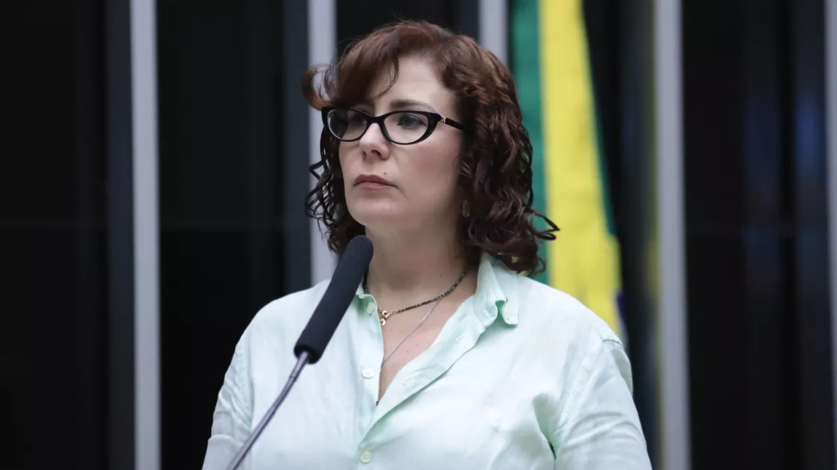 Carla Zambelli pode ser extraditada ou presa no exterior.webp