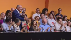 Em congresso do PSB Alckmin chama Lula de companheiro.webp