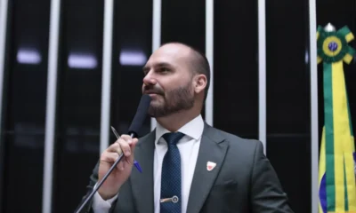 Estou nos EUA para defender a liberdade.webp