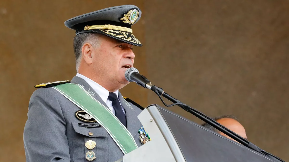 Freire Gomes nega ameaca de prisao a Bolsonaro.webp