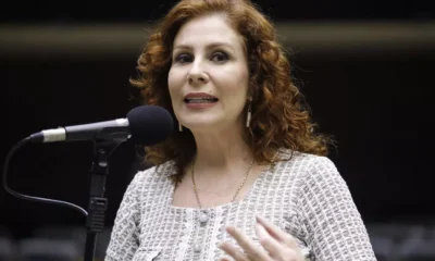 Interpol inclui Carla Zambelli na lista de foragidos internacionais.webp