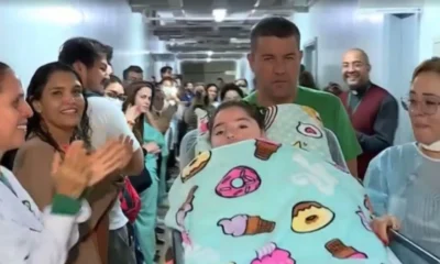 Mostrar o mundo para ela diz mae.webp