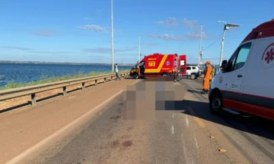 Motociclista morre atropelado por caminhao apos perder controle de.webp